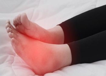 أسباب آلام الأرجل عند الاستيقاظ من النوم
