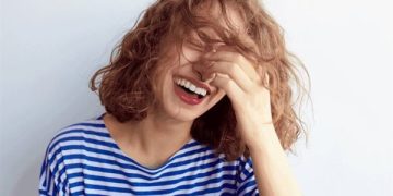 أسئلة تجعل الفتاة تضحك من قلبها