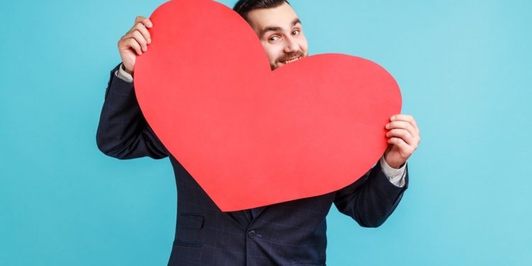 علامات حب الرجل في علم النفس