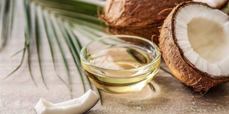 كم مدة وضع زيت جوز الهند على الشعر؟