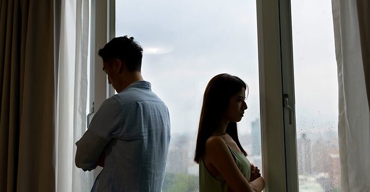 ما هي علامات عدم رغبة الزوج في زوجته؟