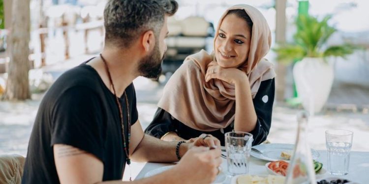 مسافة اقتراب الرجل من المرأة