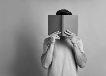 كيف أتخلص من الخجل؟