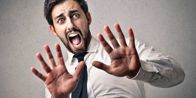 لغة الجسد عند الخوف